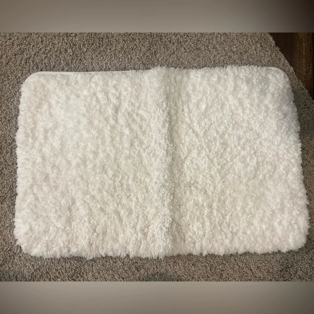 White Plush Bathroom Rug
